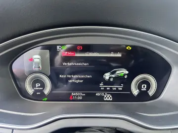 Q5 50 TFSIe quattro S tronic+STANDH+NAVI+PANO+