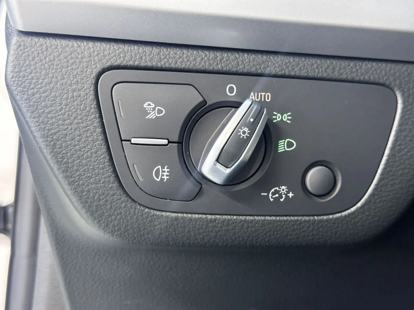 Q5 50 TFSIe quattro S tronic+STANDH+NAVI+PANO+