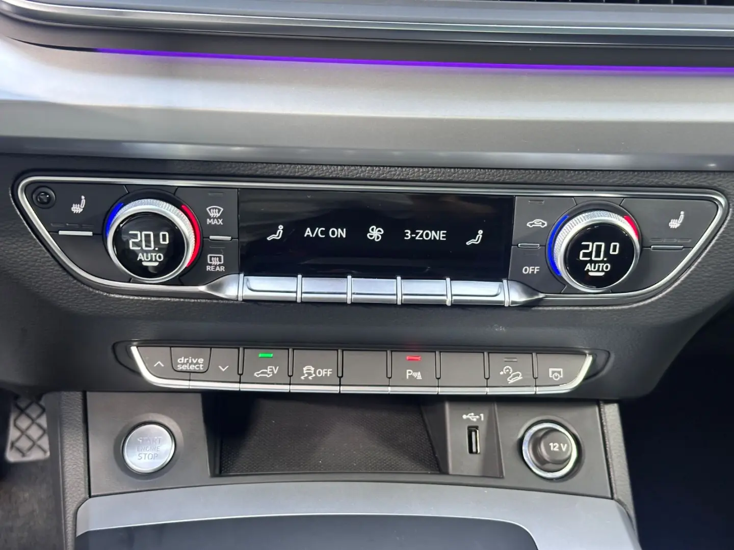 Q5 50 TFSIe quattro S tronic+STANDH+NAVI+PANO+