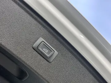 Q5 50 TFSIe quattro S tronic+STANDH+NAVI+PANO+