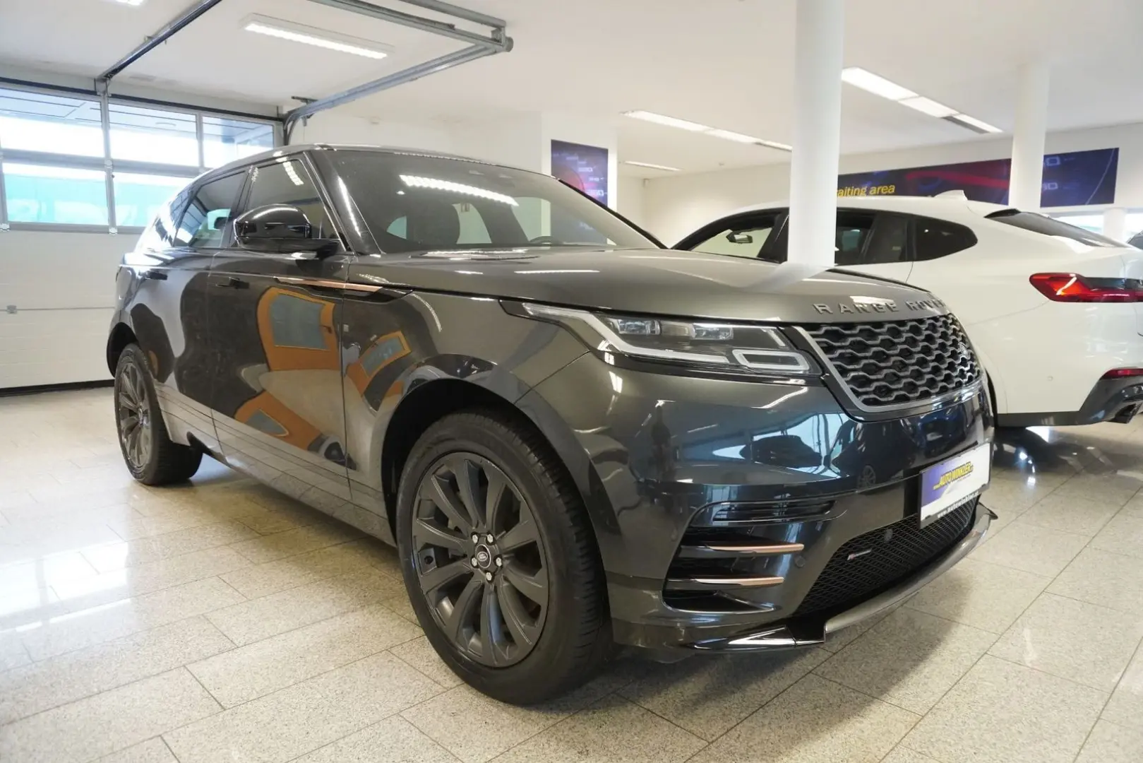 Range Rover Velar D200 R-DYNAMIC SE 4WD Aut. Pan