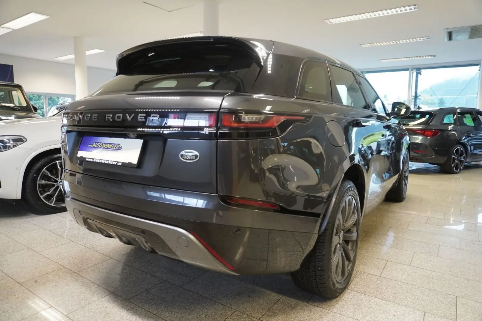 Range Rover Velar D200 R-DYNAMIC SE 4WD Aut. Pan
