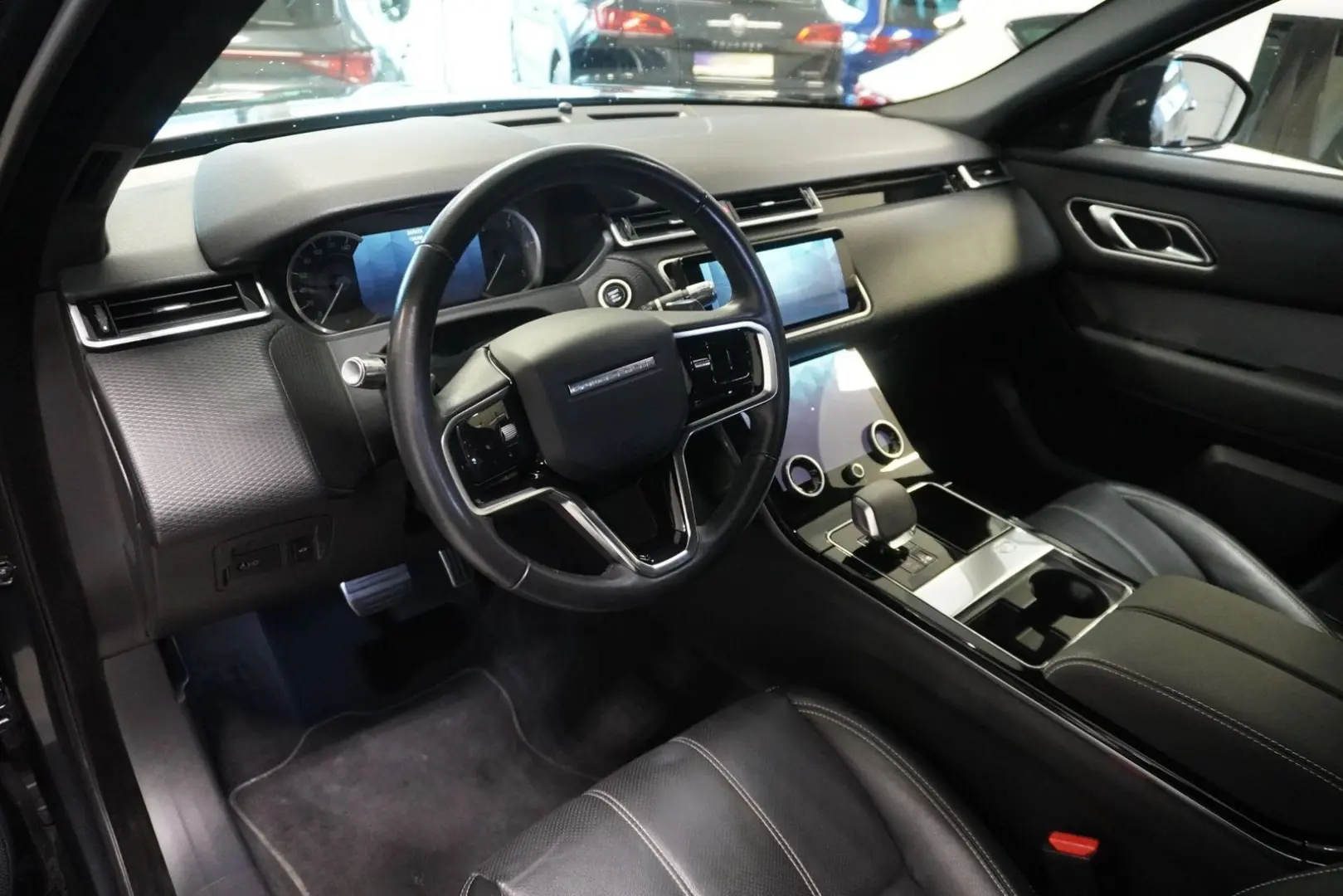 Range Rover Velar D200 R-DYNAMIC SE 4WD Aut. Pan