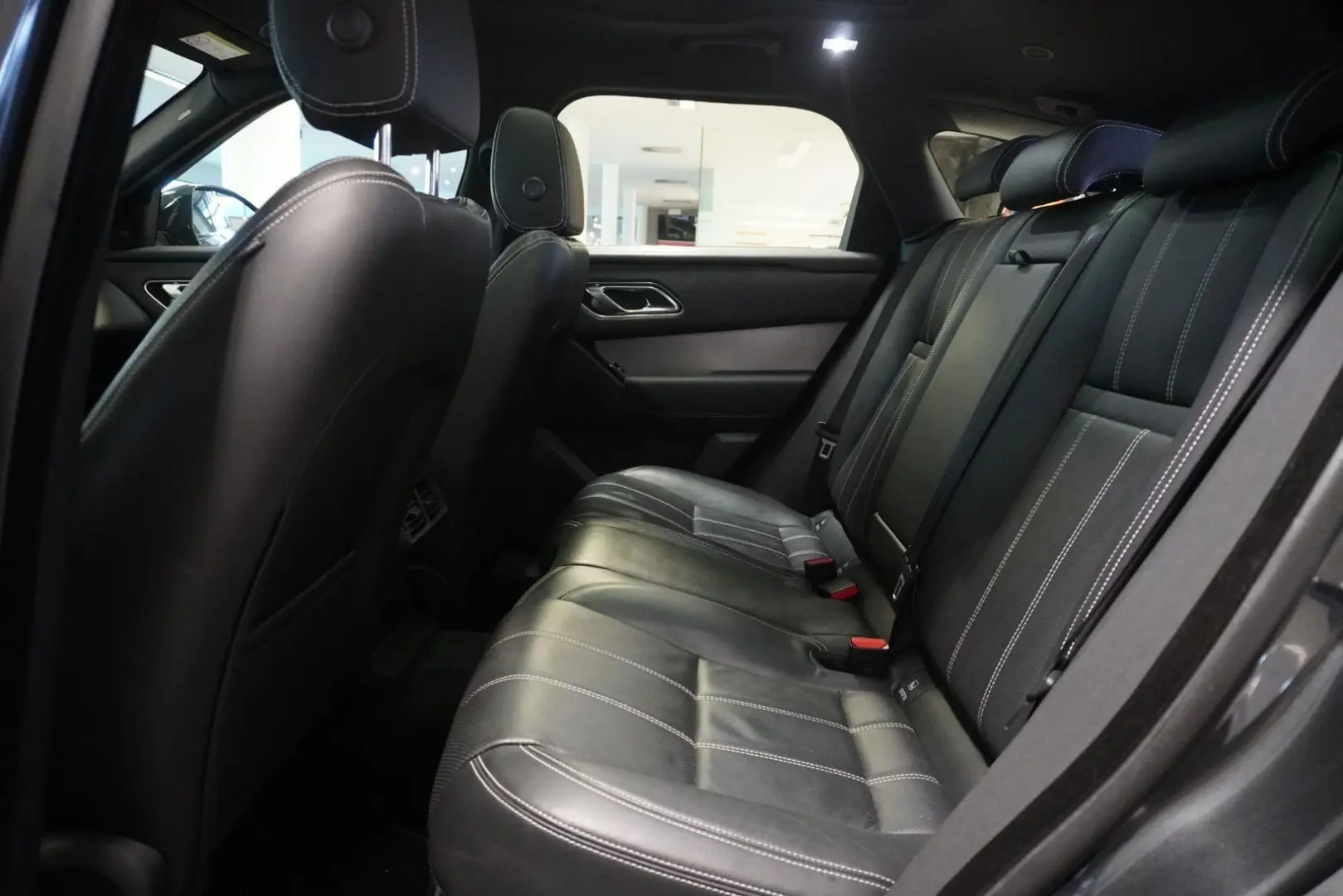 Range Rover Velar D200 R-DYNAMIC SE 4WD Aut. Pan