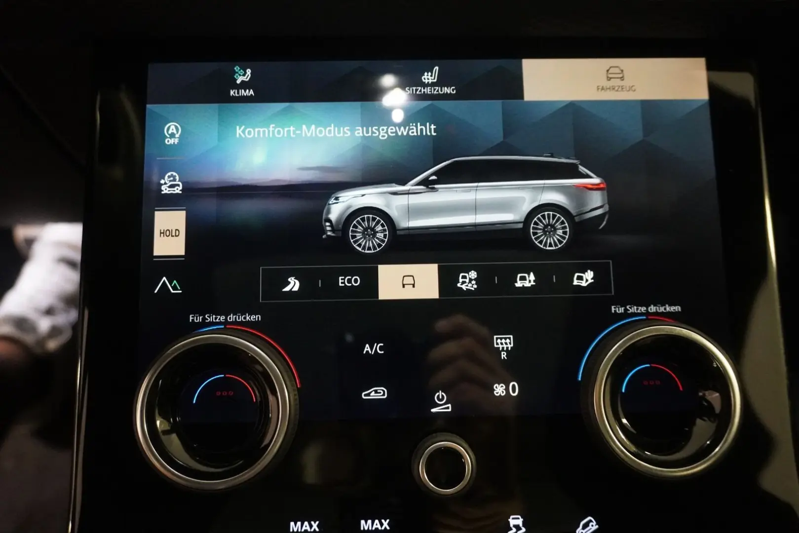 Range Rover Velar D200 R-DYNAMIC SE 4WD Aut. Pan