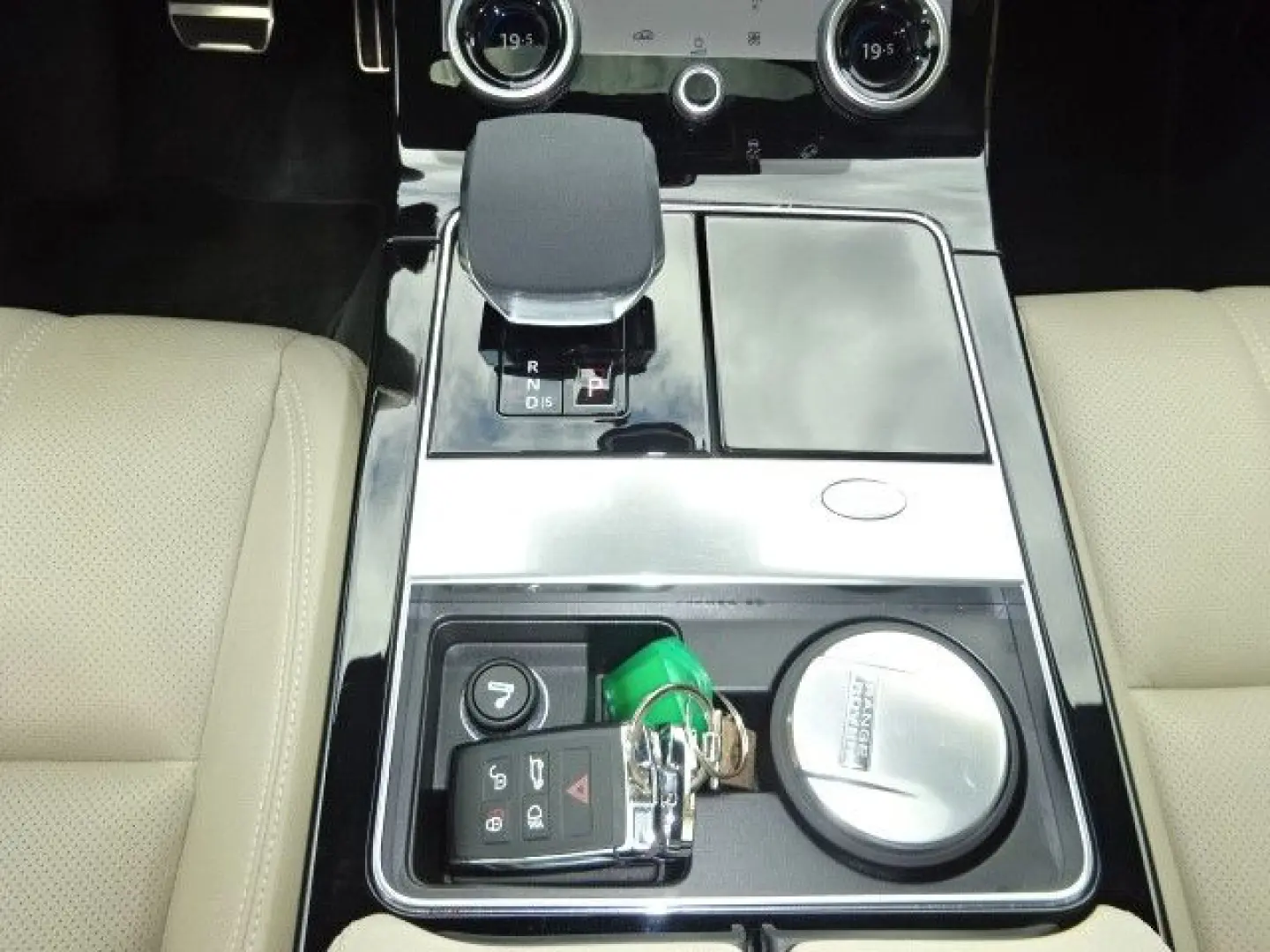 Range Rover Velar R-Dynamic SE 22-Zoll Panorama
