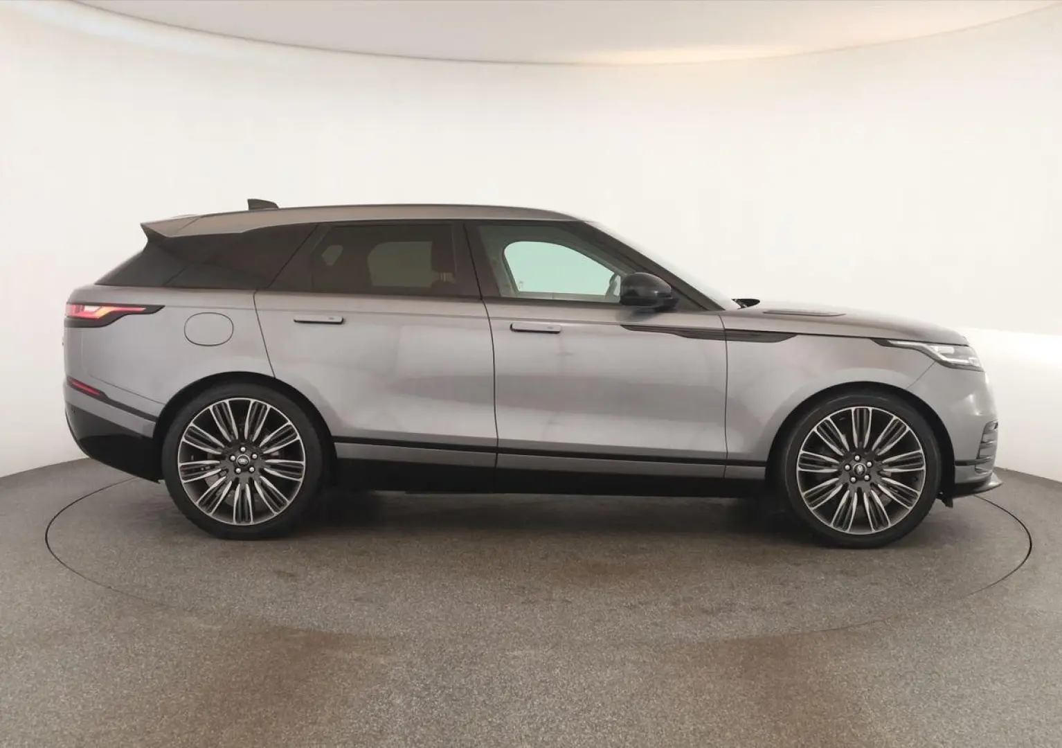 Range Rover Velar D200 AWD R-Dynamic SE Black 22