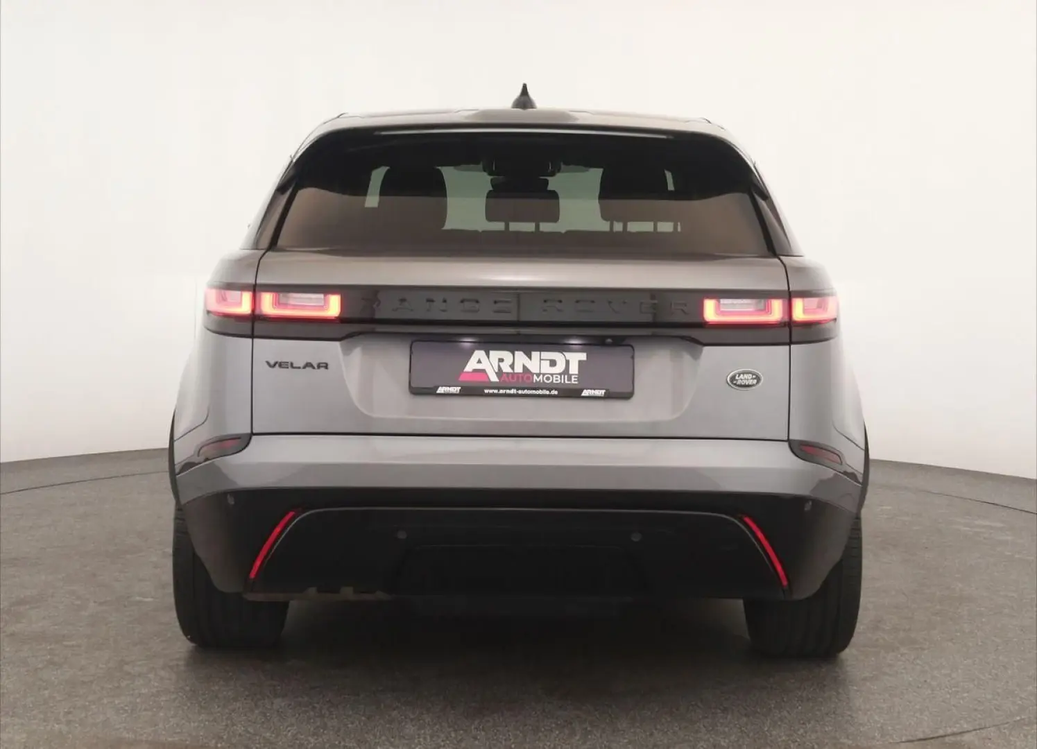 Range Rover Velar D200 AWD R-Dynamic SE Black 22