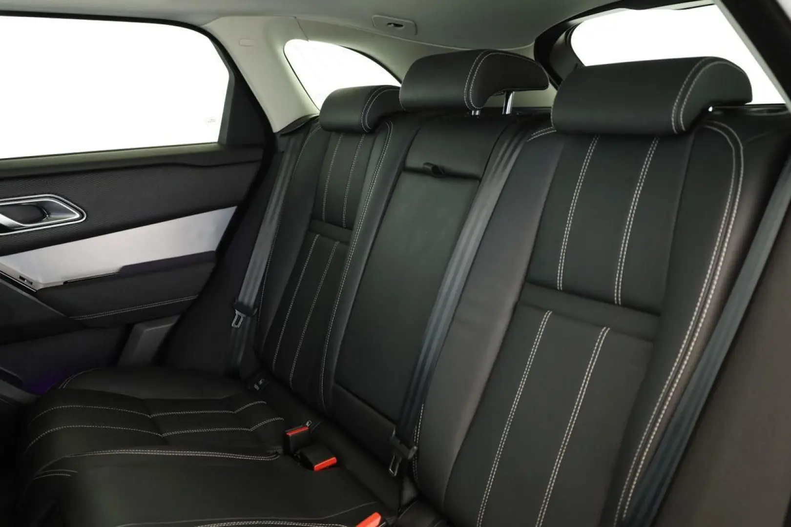 Range Rover Velar D200 AWD R-Dynamic SE Black 22