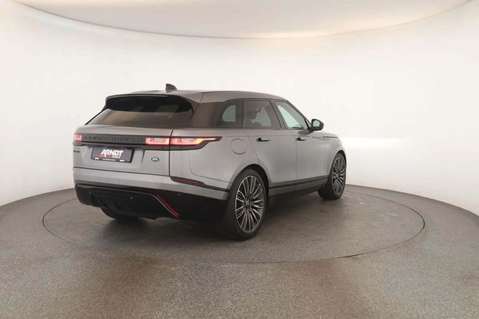 Range Rover Velar D200 AWD R-Dynamic SE Black 22