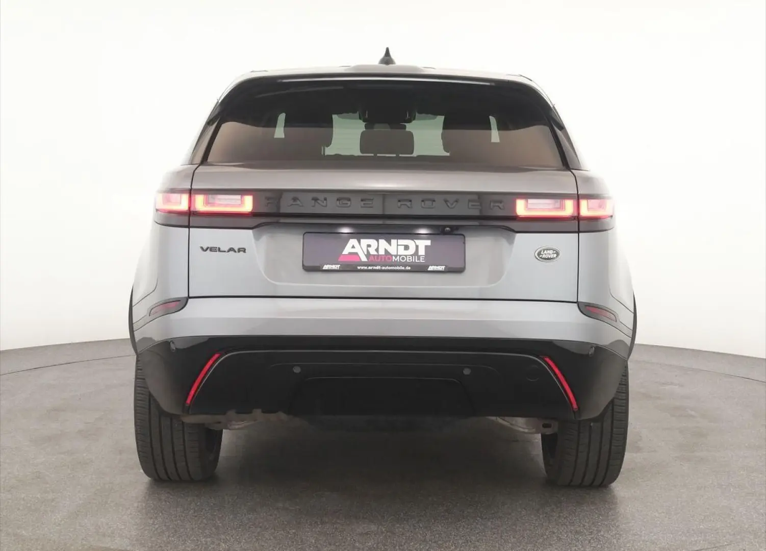 Range Rover Velar D200 AWD R-Dynamic SE Black 22