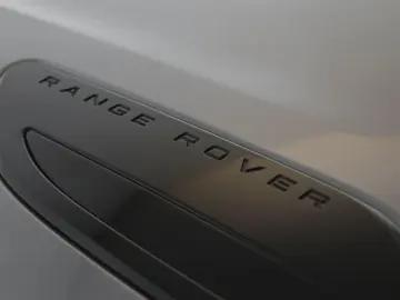 Range Rover Velar D200 AWD R-Dynamic SE Black 22