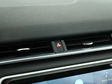 Range Rover Velar D200 AWD R-Dynamic SE Black 22