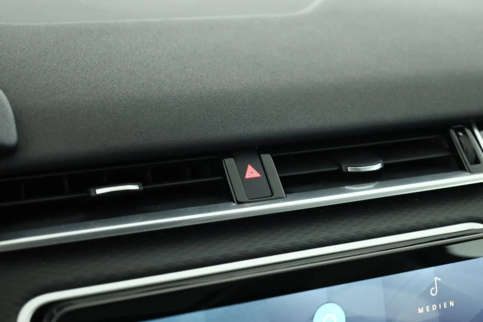 Range Rover Velar D200 AWD R-Dynamic SE Black 22