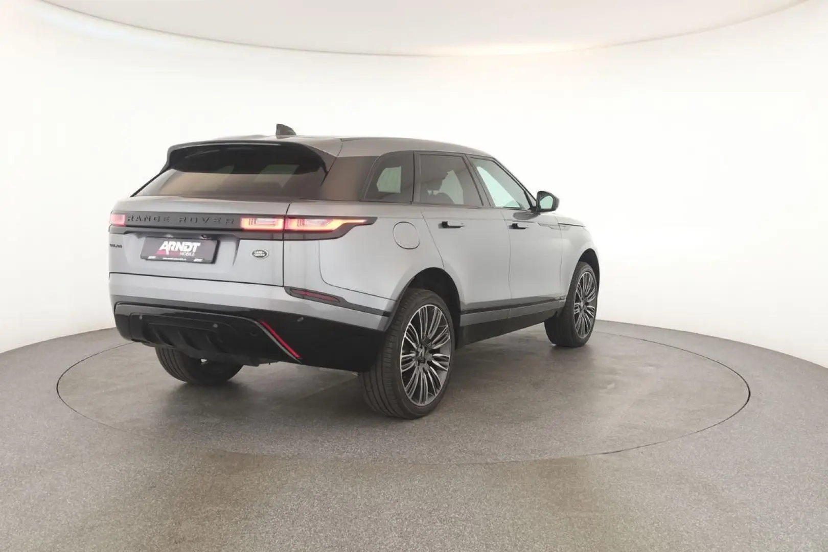 Range Rover Velar D200 AWD R-Dynamic SE Black 22