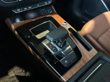 Q5 45 TFSI QUATTRO/360°/PANO/CARPLAY/MILD HYBRID