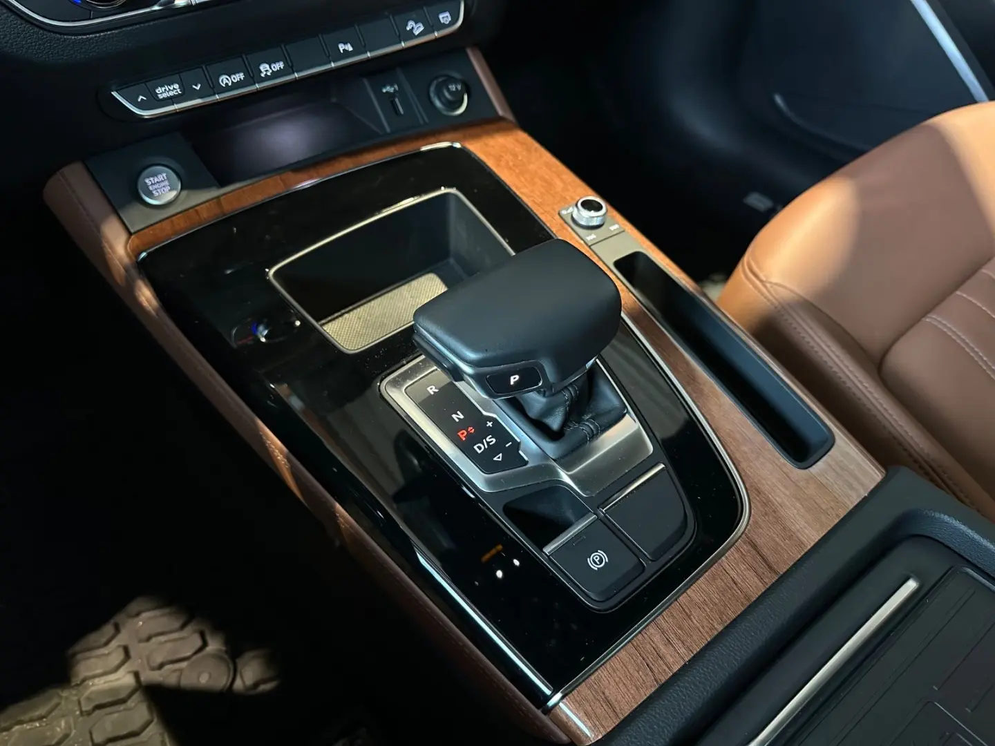 Q5 45 TFSI QUATTRO/360°/PANO/CARPLAY/MILD HYBRID