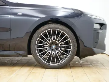 740d xDrive Limousine [M Sport, Standhz., Pano]