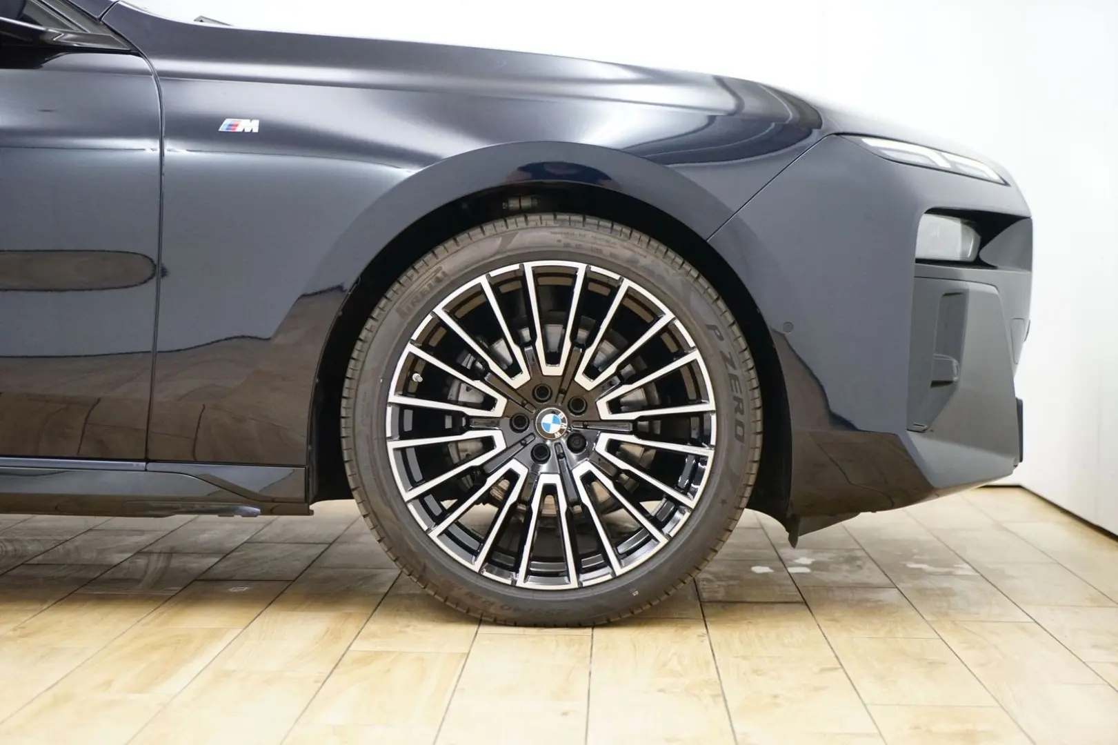 740d xDrive Limousine [M Sport, Standhz., Pano]
