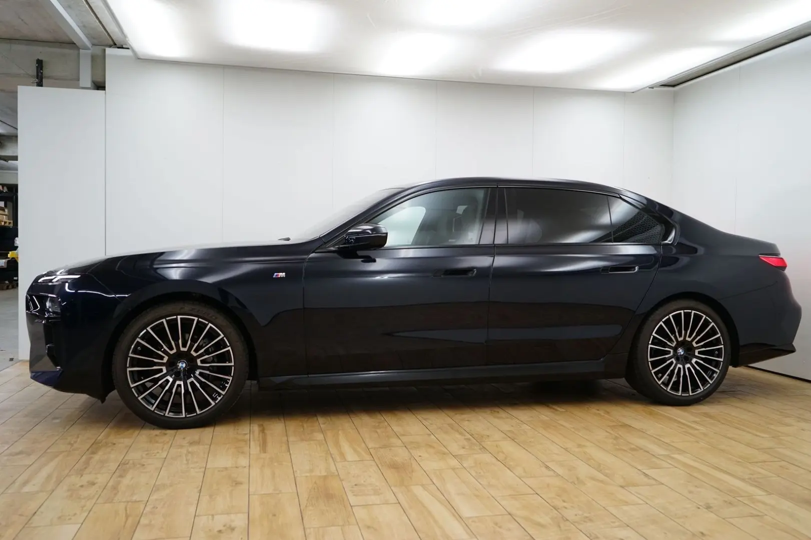 740d xDrive Limousine [M Sport, Standhz., Pano]