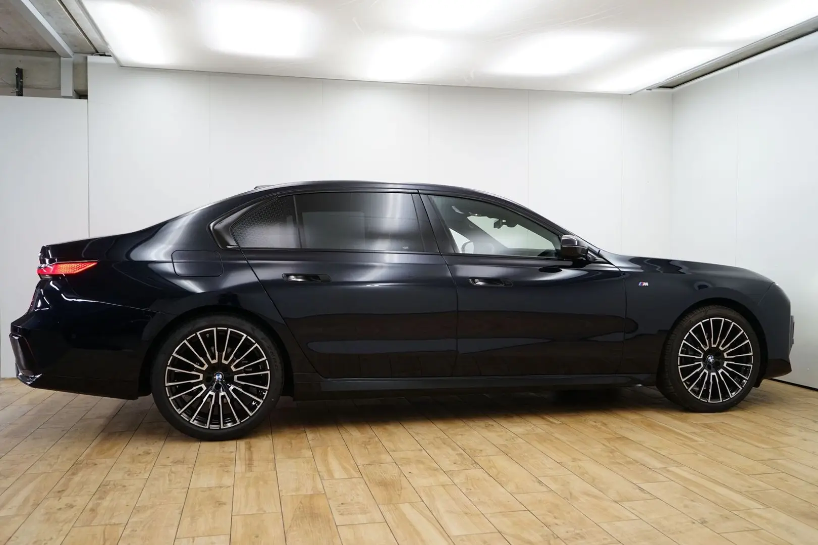 740d xDrive Limousine [M Sport, Standhz., Pano]