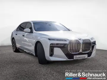 750e xDrive M-Sport HUD SITZBELÜFTUNG PANO 360°