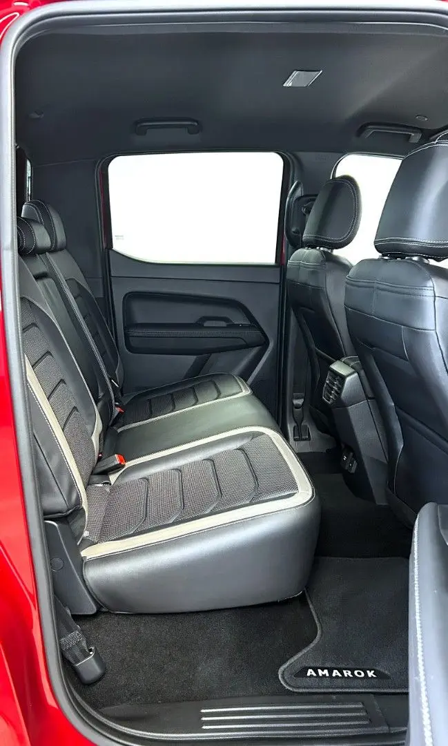 Amarok 3.0TDI V6 AVENTURA °Rollo°Leder°AHK°