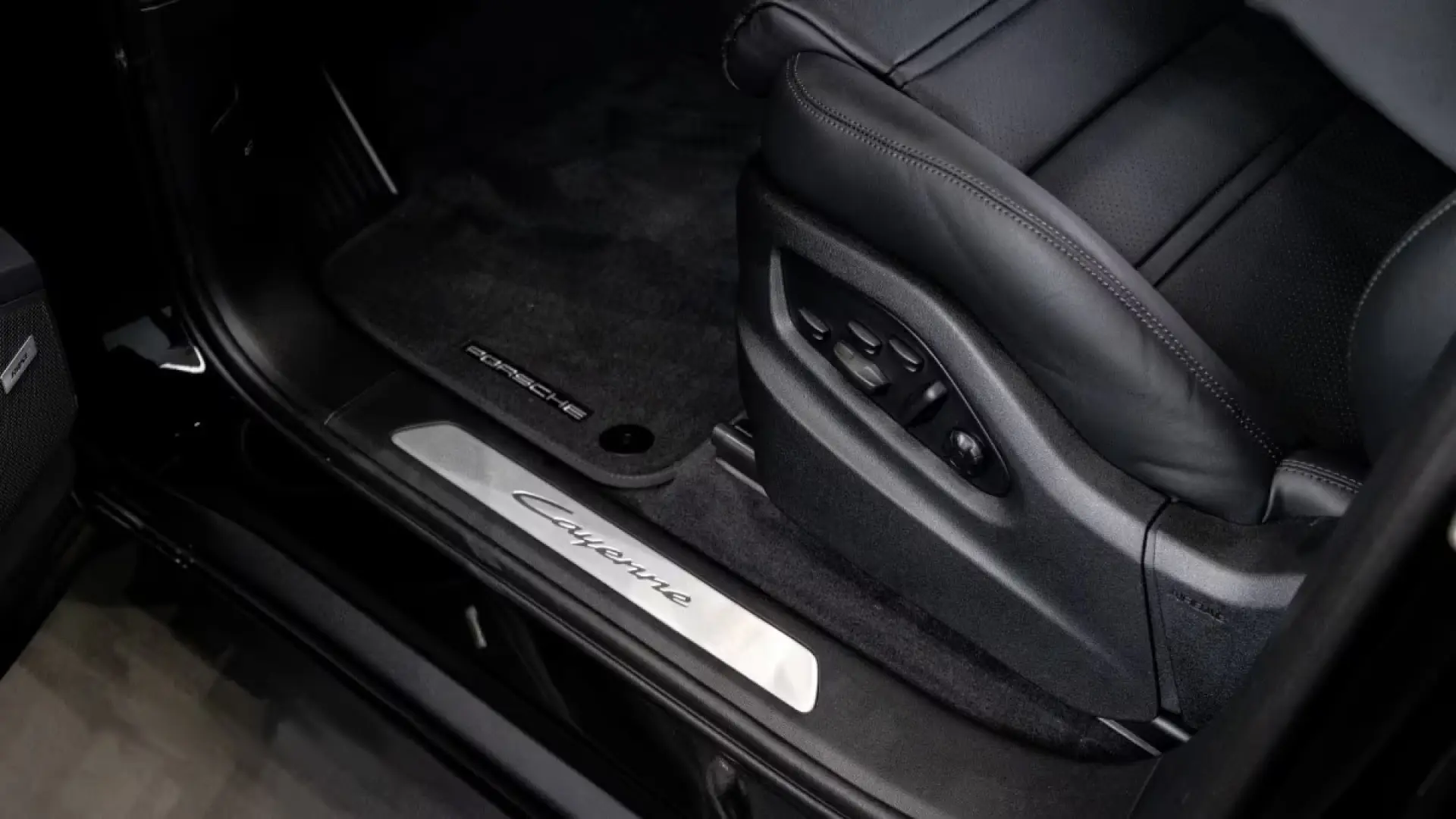 Porsche Cayenne Coupe E-Hybrid SpDes SpAbg LUFT