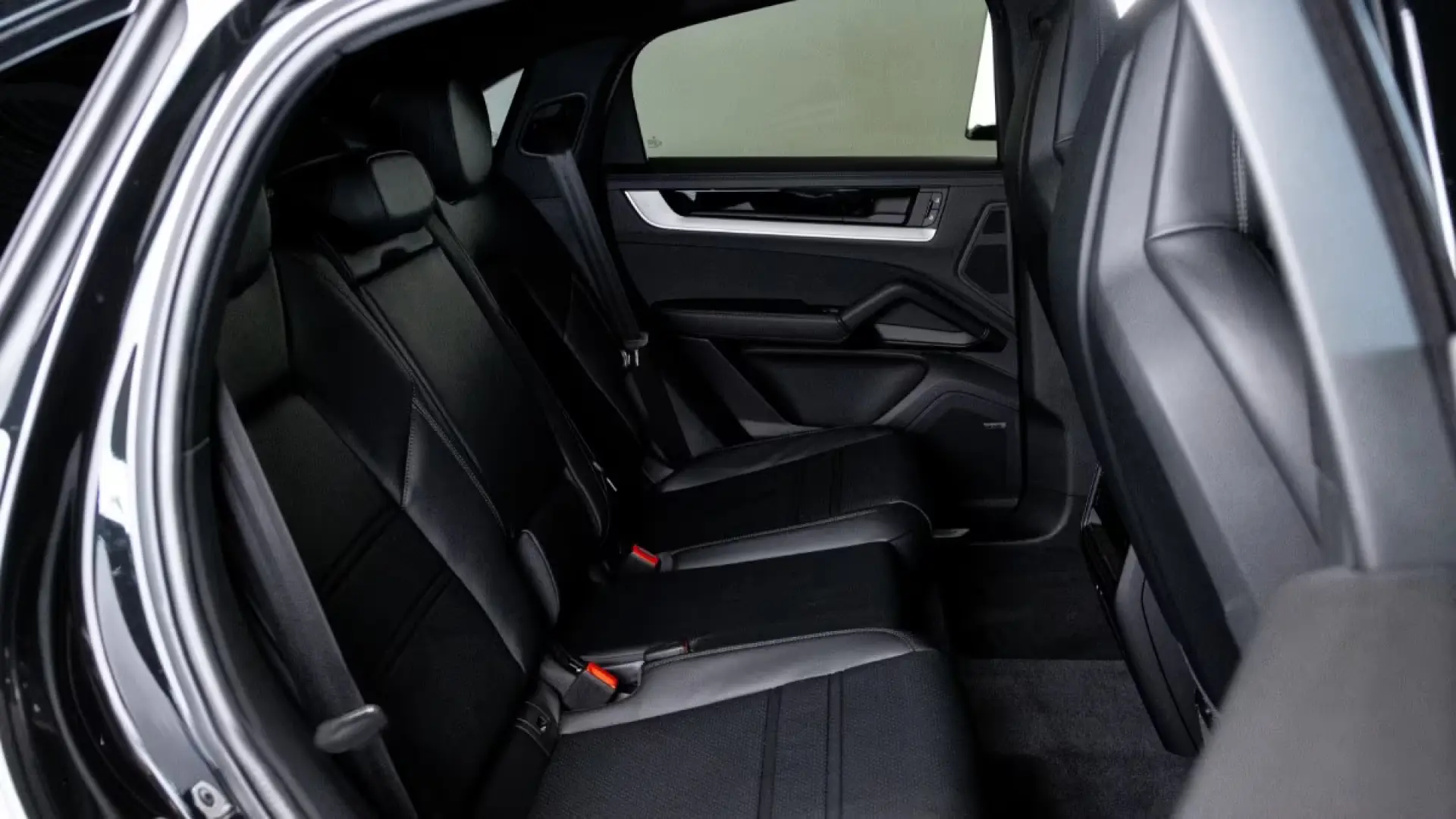 Porsche Cayenne Coupe E-Hybrid SpDes SpAbg LUFT