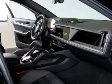 Porsche Cayenne Coupe E-Hybrid SpDes SpAbg LUFT