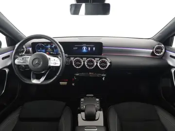 A 180 AMG Night Pano.-Dach LED Kamera Ambiente