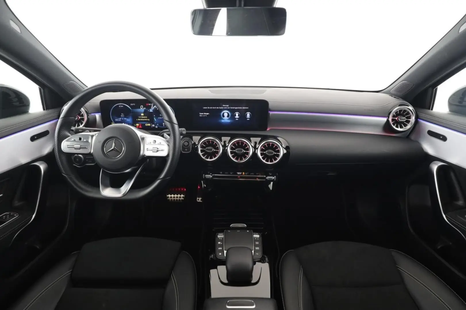 A 180 AMG Night Pano.-Dach LED Kamera Ambiente