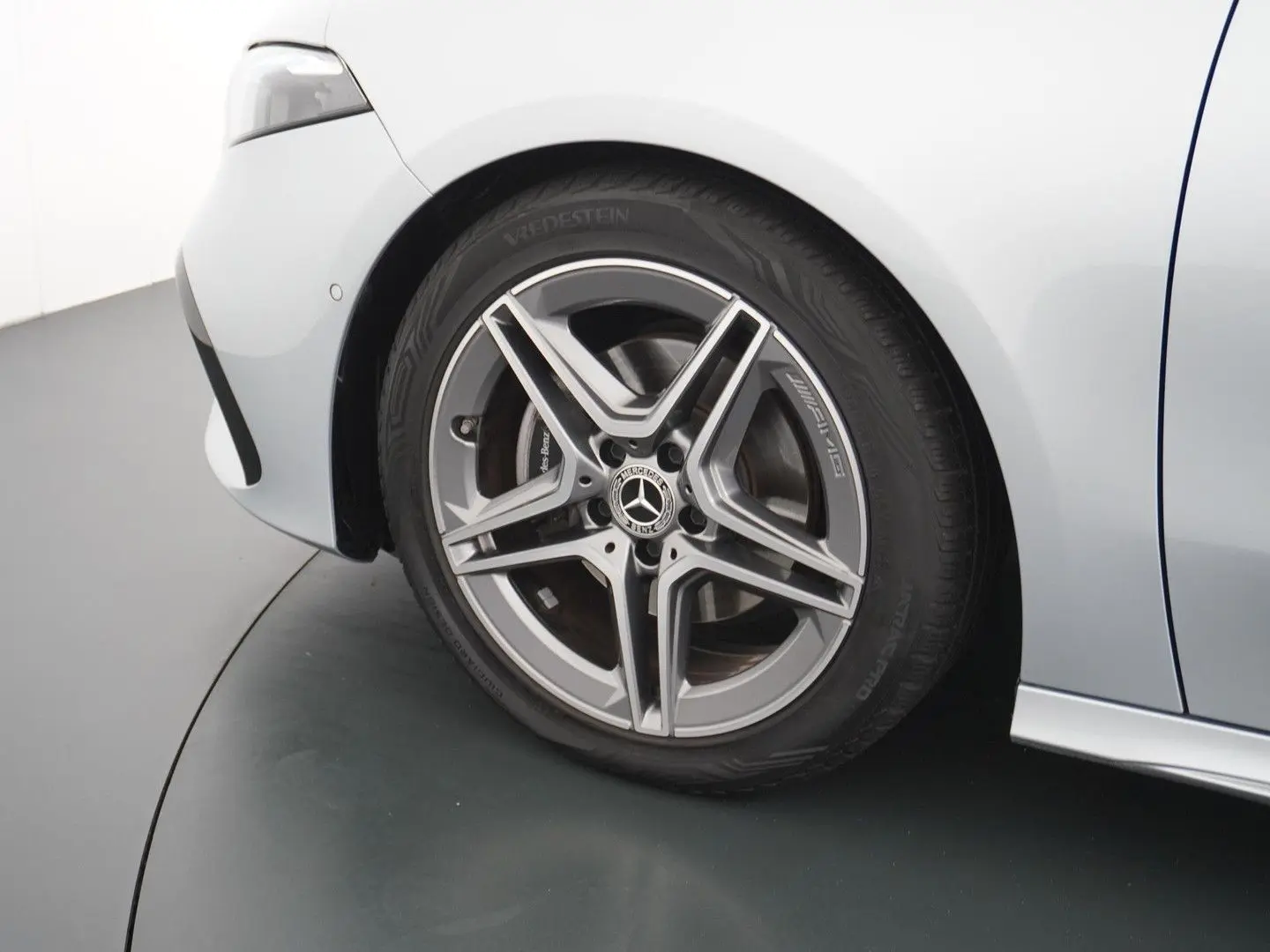 A 180 Star Edition AMG Line