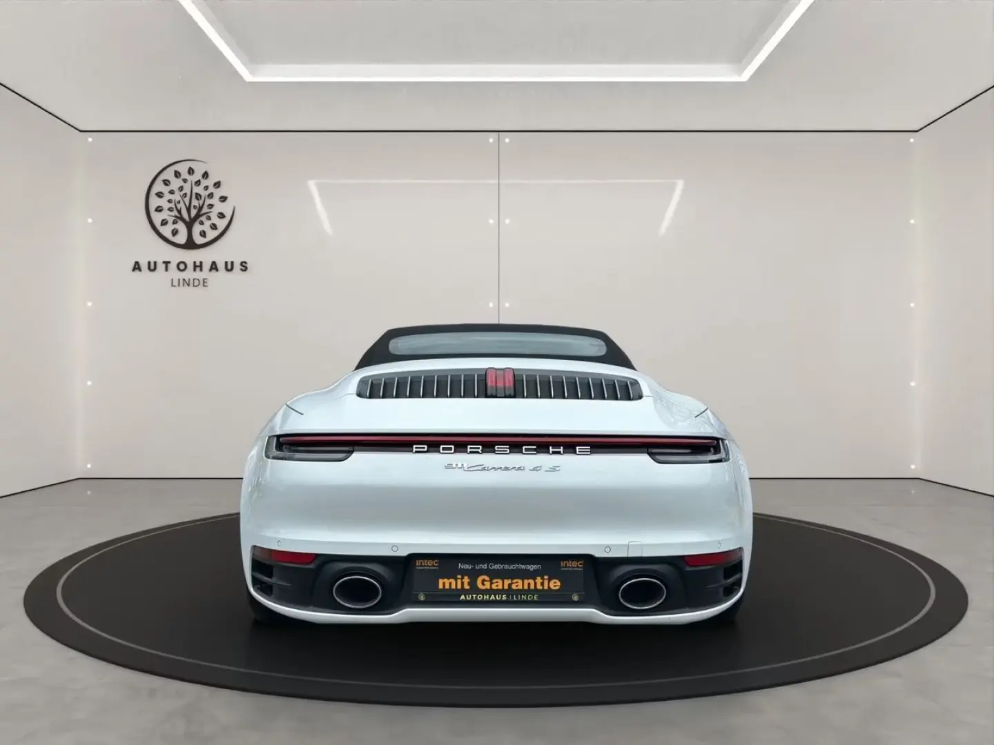 Porsche 992 911 Carrera 4S Cabriolet