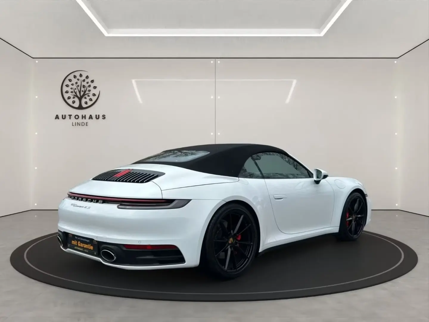 Porsche 992 911 Carrera 4S Cabriolet