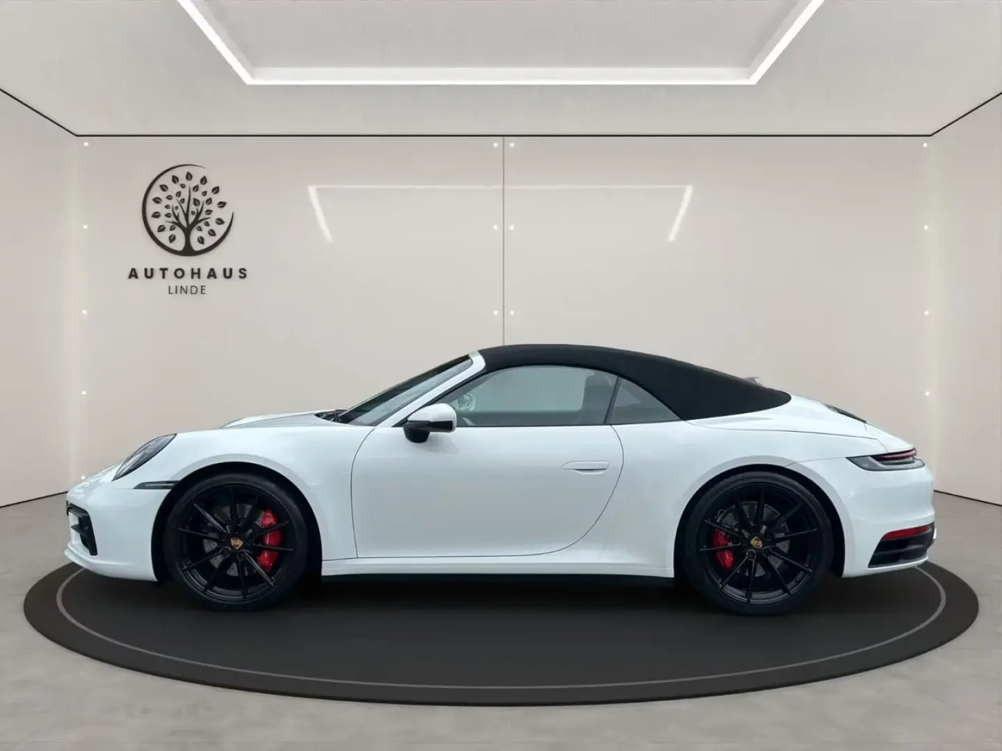 Porsche 992 911 Carrera 4S Cabriolet