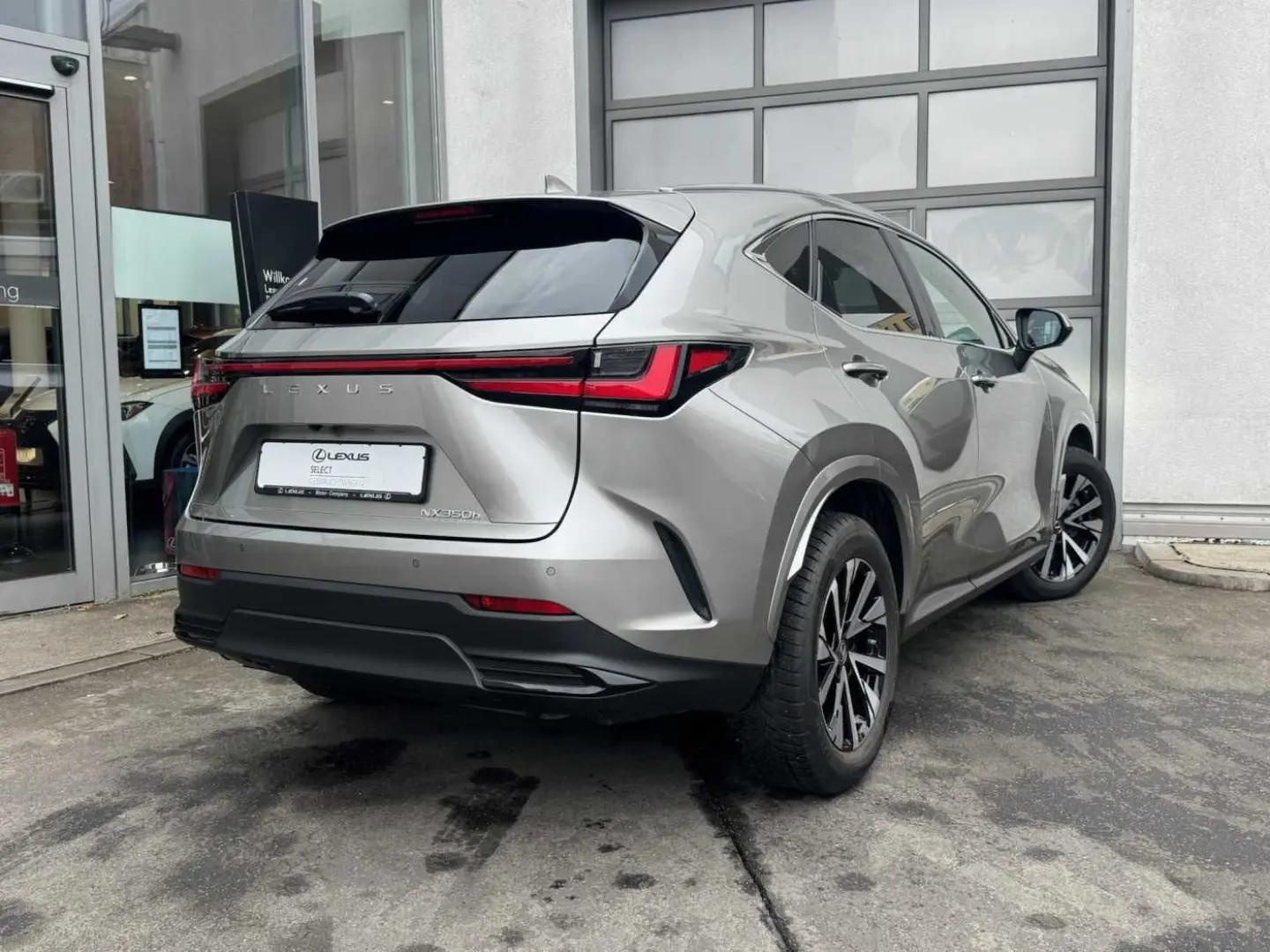 NX350h Executive Line * E-Four * Leder * Panoram