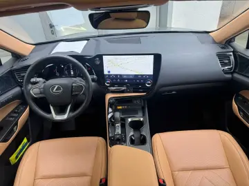 NX350h Executive Line * E-Four * Leder * Panoram