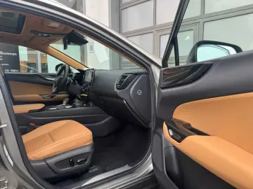NX350h Executive Line * E-Four * Leder * Panoram