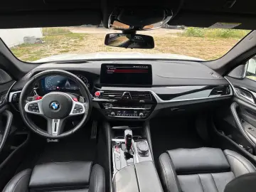 BMW M5 xDrive Carbon /LASER /HUD /B&W /ACC /