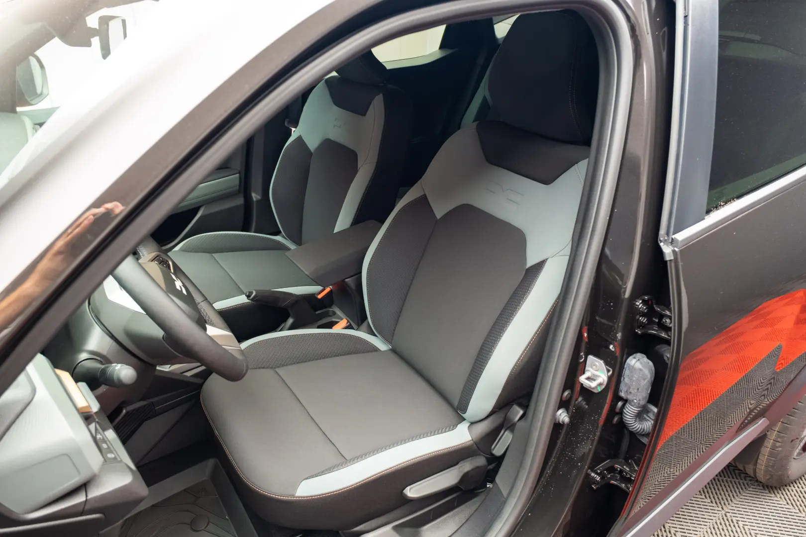 Dacia Duster - Echipare Extreme - Hybrid