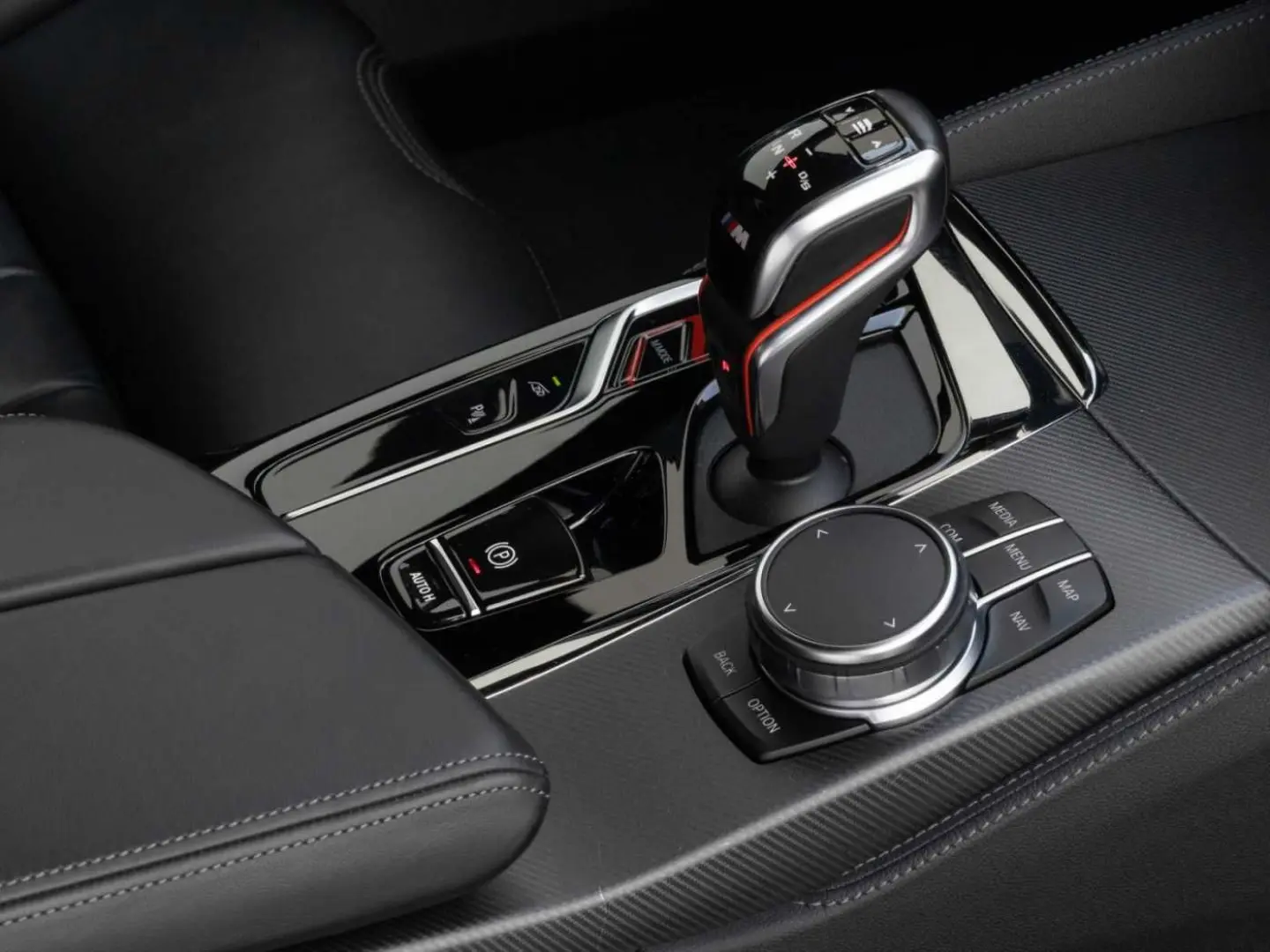 BMW M5 Competition DriversPack/B&W/Laser