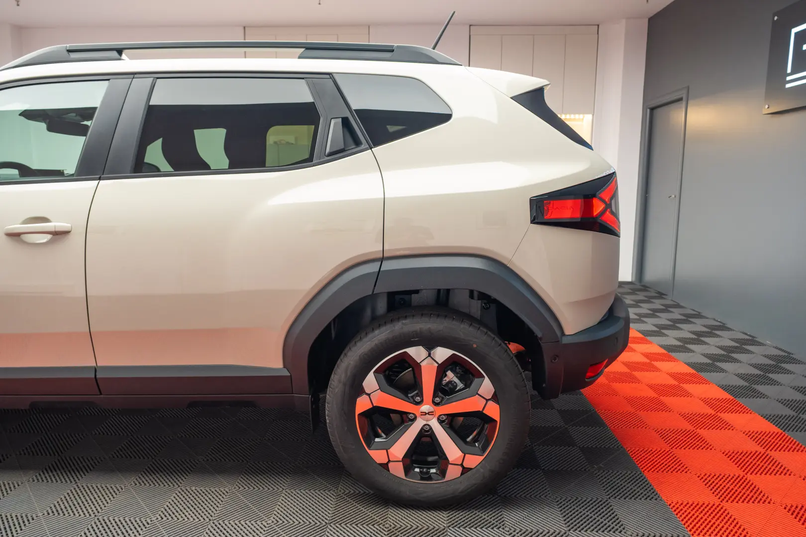 Dacia Duster - Echipare Journey - Hybrid