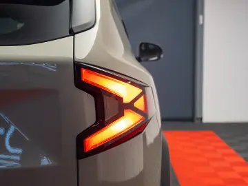 Dacia Duster - Echipare Journey - Hybrid