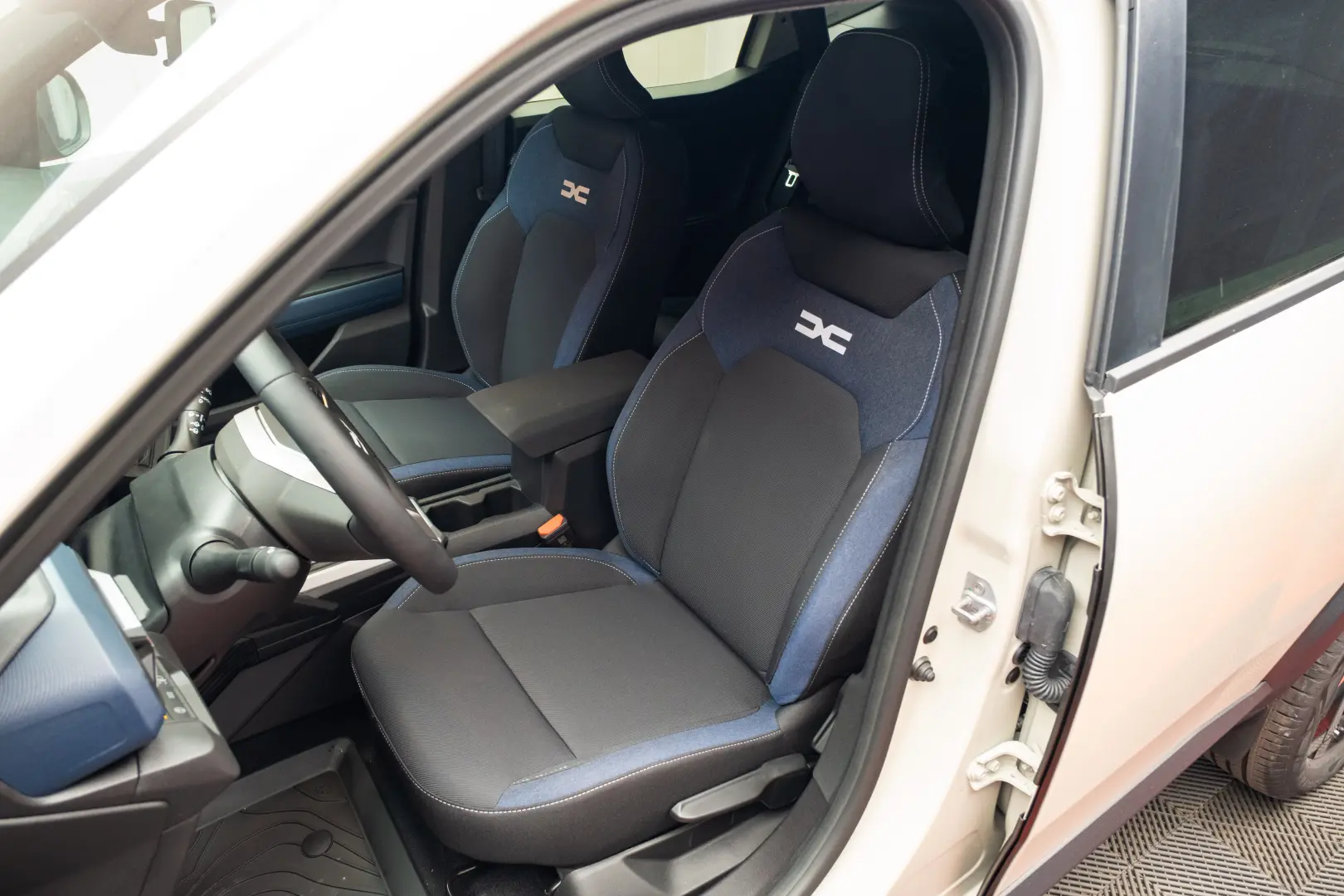 Dacia Duster - Echipare Journey - Hybrid