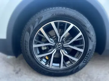 Tiguan Life AHK*STANDHEIZ*LED*RFK*PDC*LM AHK