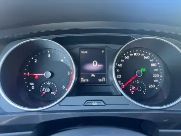 Tiguan Life AHK*STANDHEIZ*LED*RFK*PDC*LM AHK