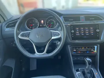 Tiguan Life AHK*STANDHEIZ*LED*RFK*PDC*LM AHK