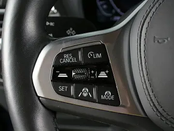 BMW iX3 Impressive AHK Laser ACC LiveCockpit HuD H&K