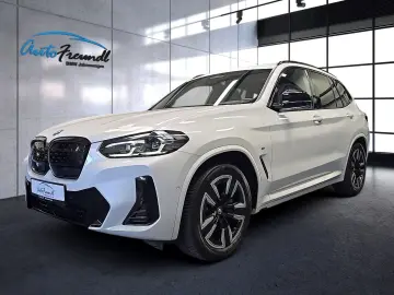 BMW iX3 M Sport  Pano Shadow Line